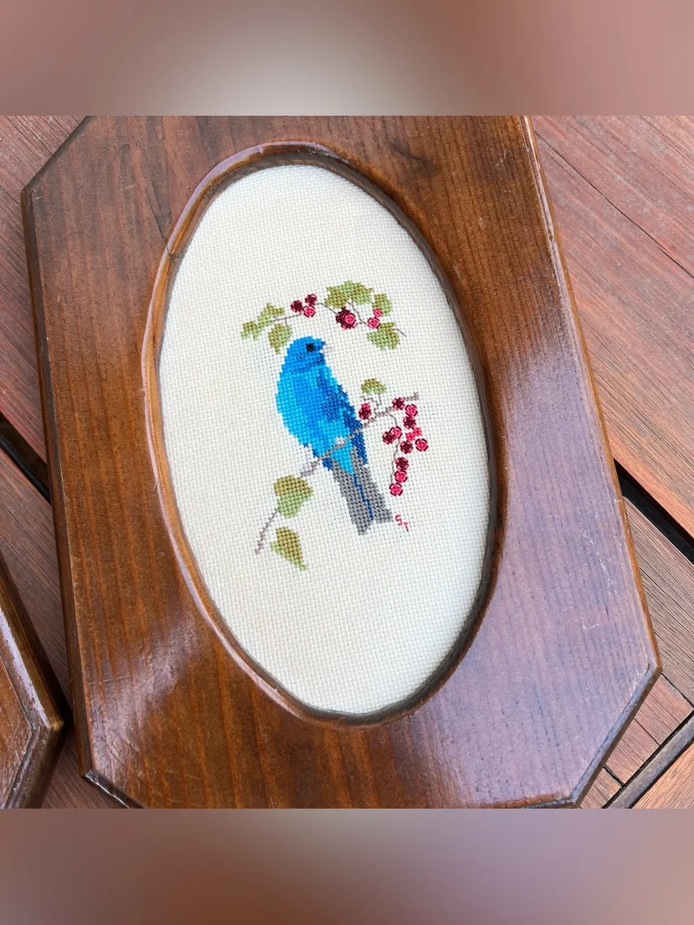 Vintage Needlepoint Bluebird and Cardinal Wooden Framed Art Oval Birds 11